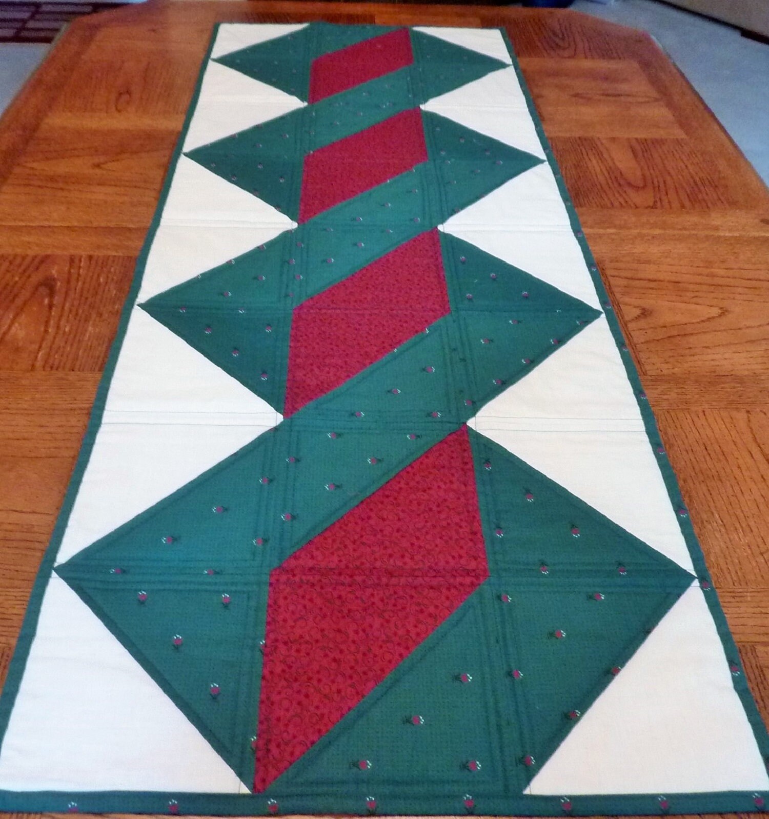 twisted ribbon table runner pattern