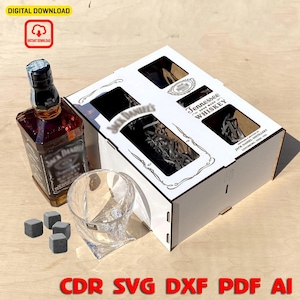 DIY Whisky-Liebhaber-Geschenkset Design Anpassbare Laserschnittdatei für Flasche, Gläser und Eiswürfel | Traum-Geschenkbox aus Holz für Whisky-Enthusiasten
