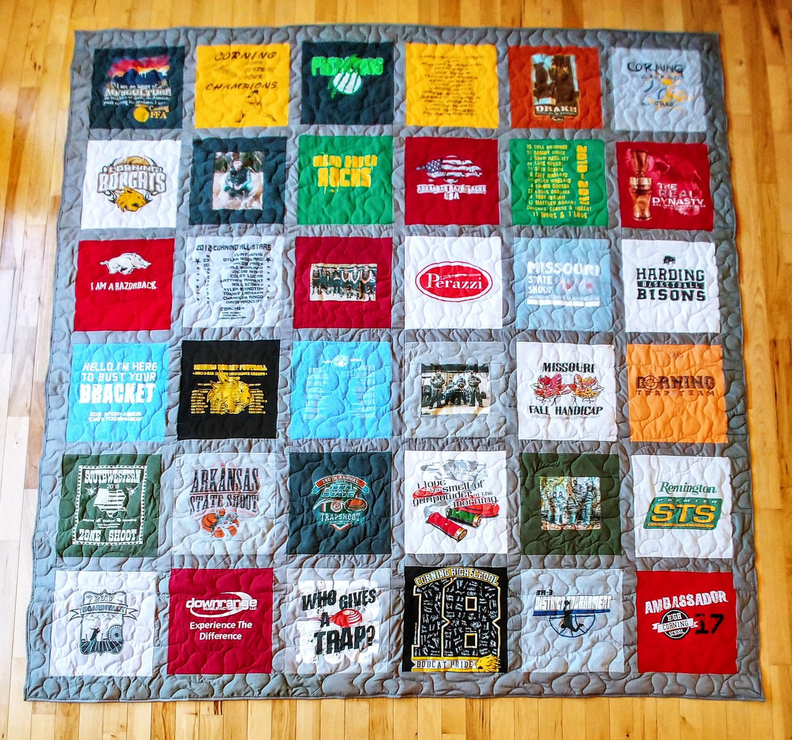 36 T-shirt Memory Quilt With Sashing FREE SHIPPING - Etsy
