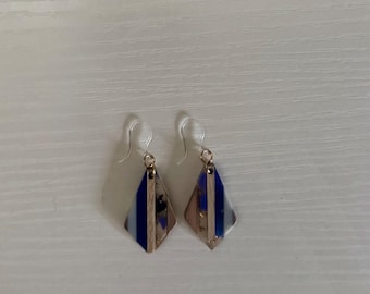 Orecchini pendenti in legno ipoallergenico e blu