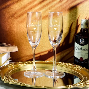 Personalized Wedding Toast Champagne Flute, Wedding Gifts,Groom and Bride Champagne Flute, Toasting Flutes for Couples, Bride and Groom