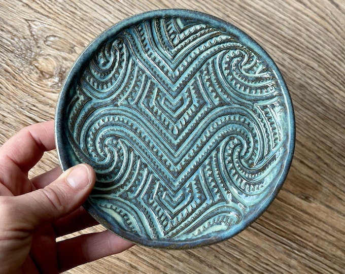 Small Wheel Thrown Stoneware Pottery Plate With Unique Texture Design ...