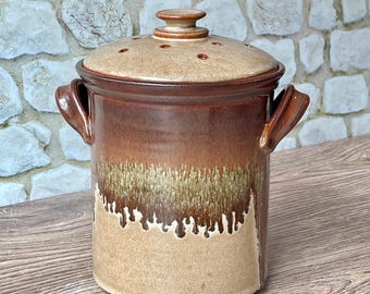Compost Jar with Filter Holding Ventilated Lid in Desert Glaze. Hand Crafted countertop compost container. Wheel thrown compost bucket