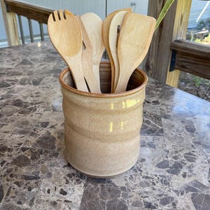 Stoneware pottery utensil jar in Wheat Tan glaze. Handmade wheel thrown pottery / utensil crock / spoon jar / kitchen utensil holder