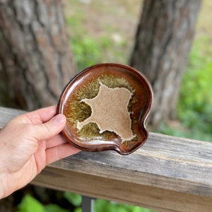 Pottery Spoon Rest in Desert Glaze- Theo Style. Wheel thrown stoneware pottery spoonrest in warm neutral browns