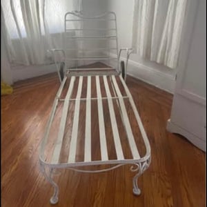 Woodard Vintage Chaise Lounge Patio Furniture