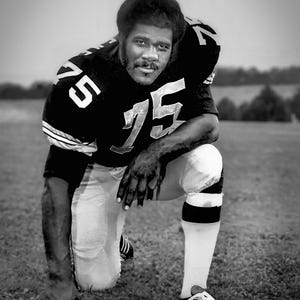 Mean Joe Greene at 1973 Steelers Training Camp – Vintage NFL Photo, St. Vincent College - NFL history, Defensive legends, Sports wall art