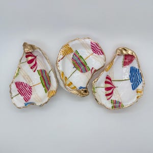 Decoupaged Oyster Shell, Gilded Oyster Shell, Coral Decoupaged Oyster Shell, Oyster Shell Ring Dish, Beachy Ring Dish, Oyster Shell