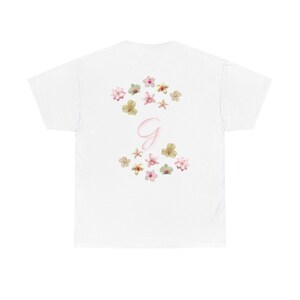 Camiseta unissex com inicial floral, camiseta gráfica fofa / letra G