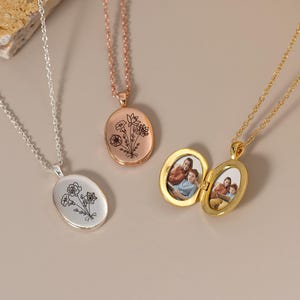 Locket Necklace With Birth Flower, Custom Engraved Bouquet Locket, Floral Photo Locket Necklace, Gifts for Christmas, Memorial Gifts for Mom