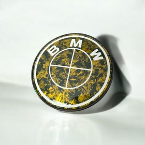 Badge BMW Forged Carbon Yellow Effect Edition (95 mm / 82 mm / 78 mm / 74 mm / 58 mm o personalizzato)