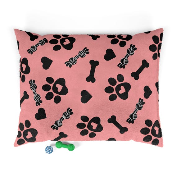 Cozy Pink Pet Bed for Dogs and Cats
