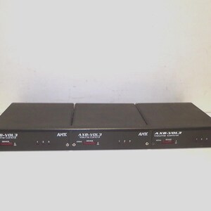 Controle de Volume AMX AXB-Vol-3 e Interface RS-232/422 AXB-232 para Montagem em Rack
