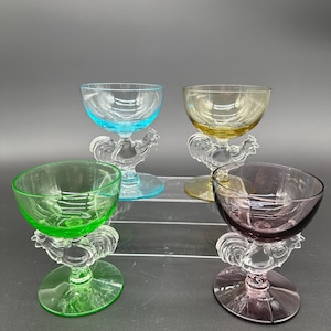 Juego vintage de cuatro copas coloridas para cóctel o cordial Morgantown Chanticleer Rooster