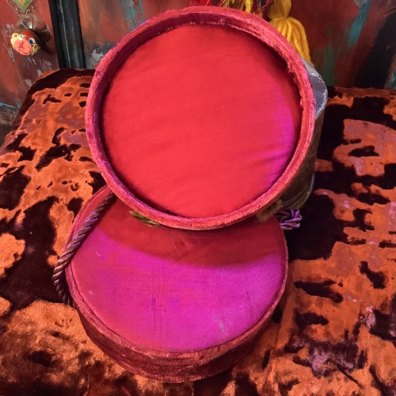 Velvet round box, or purse. - image 6