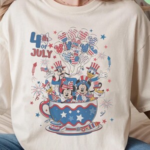 Mickey And Friends Independence Day Shirt, Retro Disney 4Th Of July Tshirt, Disney Patriotic, Disney Balloons 4th of July, Disney Family Tee