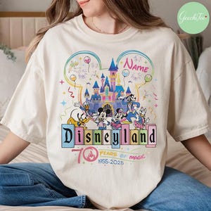 Retro Disneyland 70-jähriges Jubiläum 1955-2025 Shirt, 70 Jahre Magie Tshirt, Disneyland Familienurlaub 2025 T-Shirt, Platin Feier Shirt