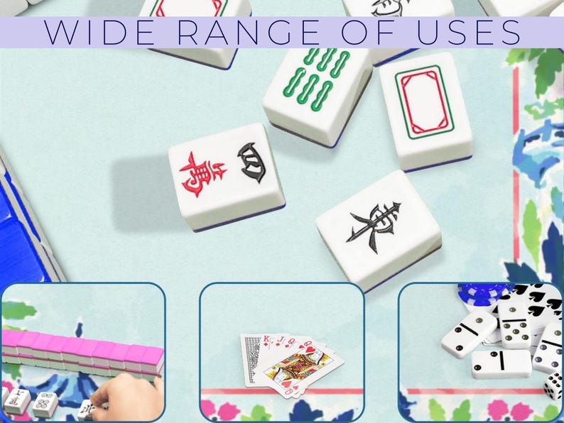 Pu&ograve; includere: Tessere di Mahjong bianche con simboli rossi, verdi e neri sono sparse su una superficie azzurra. Il testo "WIDE RANGE OF USES" &egrave; in alto. L'immagine mostra anche carte da gioco, domino e un set di Mahjong.