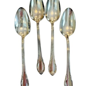 1847 Rogers Bros IS Silver Plate Remembrance Teaspoons 4 pcs 2372/2373/2374