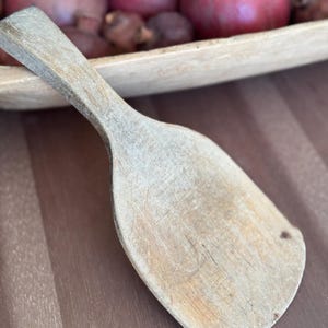 Primitive wooden butter paddle Primitve kitchenware Vintage wooden butter paddle Vintage farmhouse decor Vintage Primitives