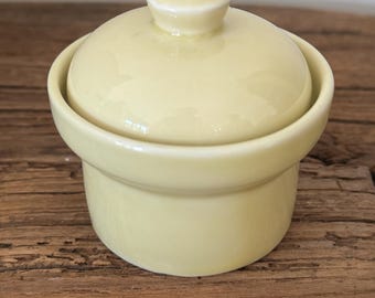 Vintage französische Apilco Porzellan Butterdose | Buttercreme Deckeldose | Französische Landhausküche