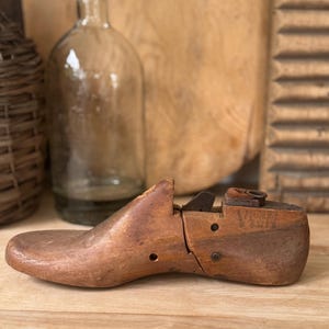 Primitive wooden shoe mold Vintage Primitive shoe mold Vintage wooden mold Vintage farmhouse decor  Primitives