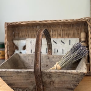 Vintage French Wooden Trug with Metal Handle – Rustic Farmhouse Gathering Basket – 18” Garden Harvest Crate French farmhouse Primitive trug