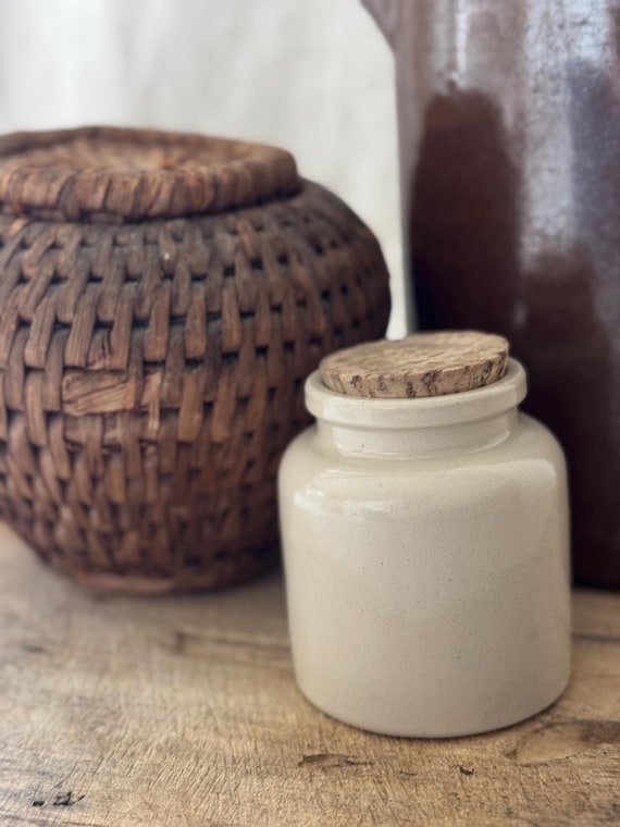 Lot de 4 pots de cuisine vintages en grès bicolore et bouchons en lièg