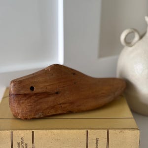 Primitive wooden shoe mold Primitve children’s shoe mold Vintage wooden mold Vintage farmhouse decor Vintage shoe mold Primitives