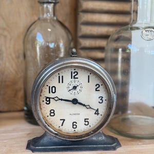 Vintage Brass mantle clock Vintage Brass alarm clock Vintage Alchester clock Antique brass clock Mantle clock Antique brass clock