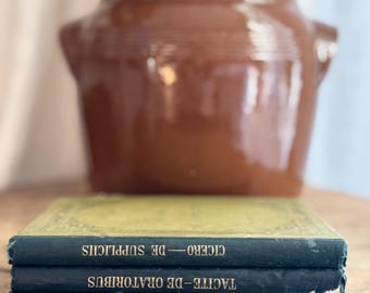 Vintage Hachette French Book Set – Green European Shelf Decor