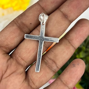 Pingente de cruz em prata esterlina: pingente religioso chanfrado grosso .925