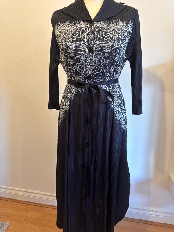 Plisse Pleated Midi Dress: Embroidered Floral Swing Dress - Etsy New Zealand