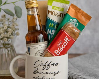 Luxury Coffee Mug Gift Set - Italian Coffee, Syrup & Biscuits