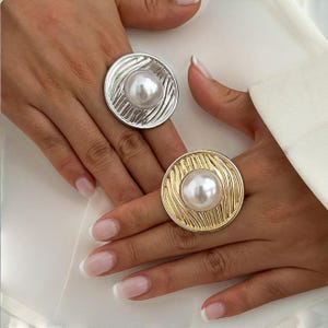 White pearl ring, Pearl Ring,Dainty ring, Stacking ring,Statement ring,Wedding ring,Minimalist ring,Dangle ring,Unique ring,Gift for her