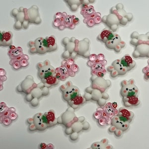 Lindo osito de peluche con lazo rosa y fresa de verano, y dijes de conejito para decoración de uñas / Dijes de uñas 3D DIY para manualidades y uñas 10 PIEZAS