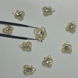 Gold Chrom Sailor Moon Herz Nai Charms CZ Strass | 3D Nagel Charms DIY für Handwerk und Nägel 10 STÜCK