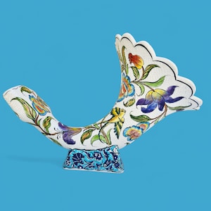 Hand-Painted Ceramic Gramophone: Turkish Floral Boho Decor