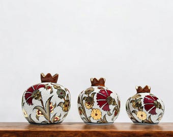 Ceramic Pomegranate Vase Set with 12K Gold Plated Details – Hand painted Red Floral Motif, 3-Piece Turkish Decor for Living Room Shelf Decor