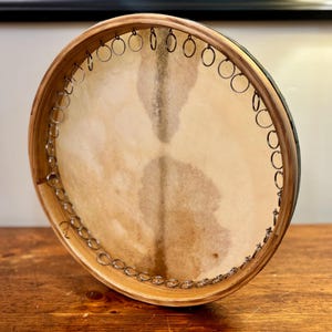 Frame Drum/Handmade 35cm (~13.75”) Dayereh inspired frame drum/goat skin/jump rings