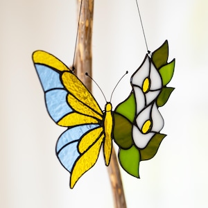 Butterfly and flower stained glass window suncatcher, Butterfly window art glass, Door hanging decor, Sun catcher for window decoration