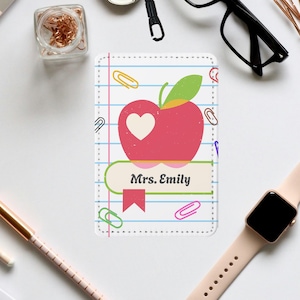 Personalized Teacher ID Badge Holder – Cute Apple Design with Custom Name, Back to School Gift for Educators, Custom Apple ID Card Holder