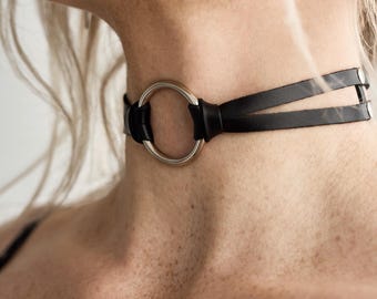 Choker with O-ring, leather choker, choker with big ring, biker choker, kitty collar.