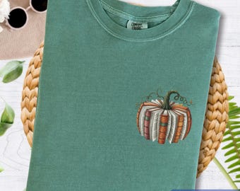 Comfort Colors Bookish Pumpkin T-Shirt: Vintage Fall Reading Tee
