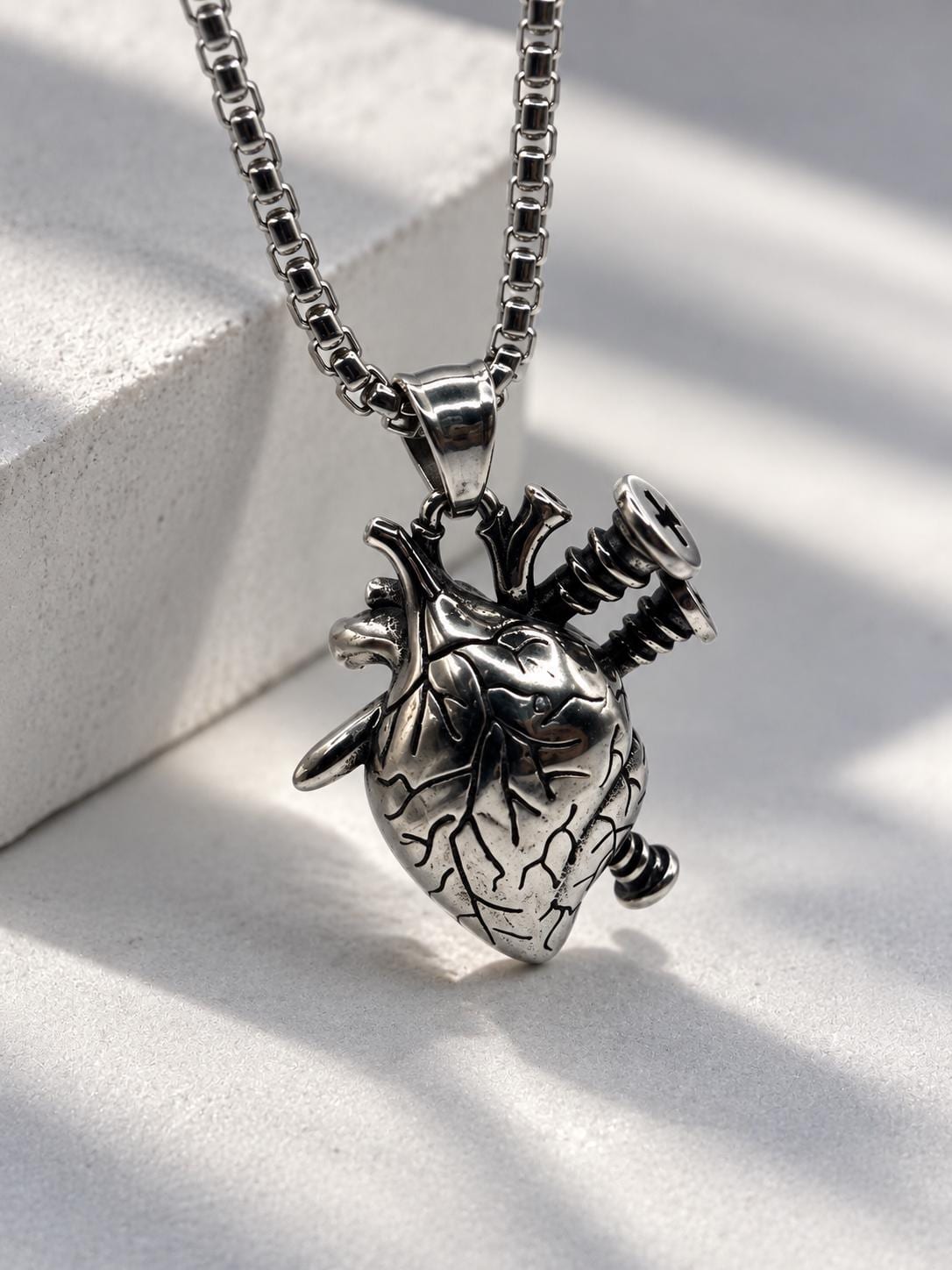 Anatomical Heart Necklace, Gothic Silver Heart Pendant, Men's Jewelry Necklace Realistic Heart Jewelry Punk Style Necklace