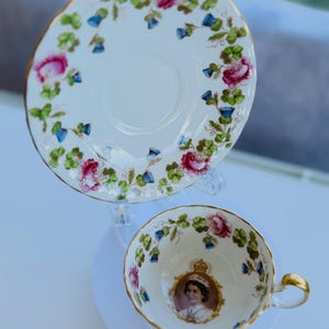 Aynsley Commemorative Teacup and Saucer – Queen Elizabeth II Coronation