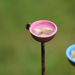 Bijenbewateringsstations, set van 3 kleurrijke bewateringsstations, tuindecor, drinkbak voor wilde dieren, bijendrinkstation