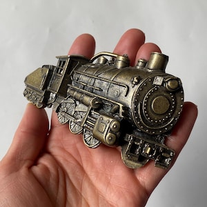 Vintage Collectible Belt Buckle, 1980s Old Train Engine Buckle, Railroad Train Theme Buckles, Pewter Belt Buckles, Collectible Accessories.