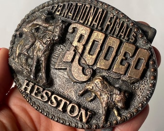 1984 Hesston Rodeo Belt Buckle NOS NFR Cowboy Vintage  display picture 2