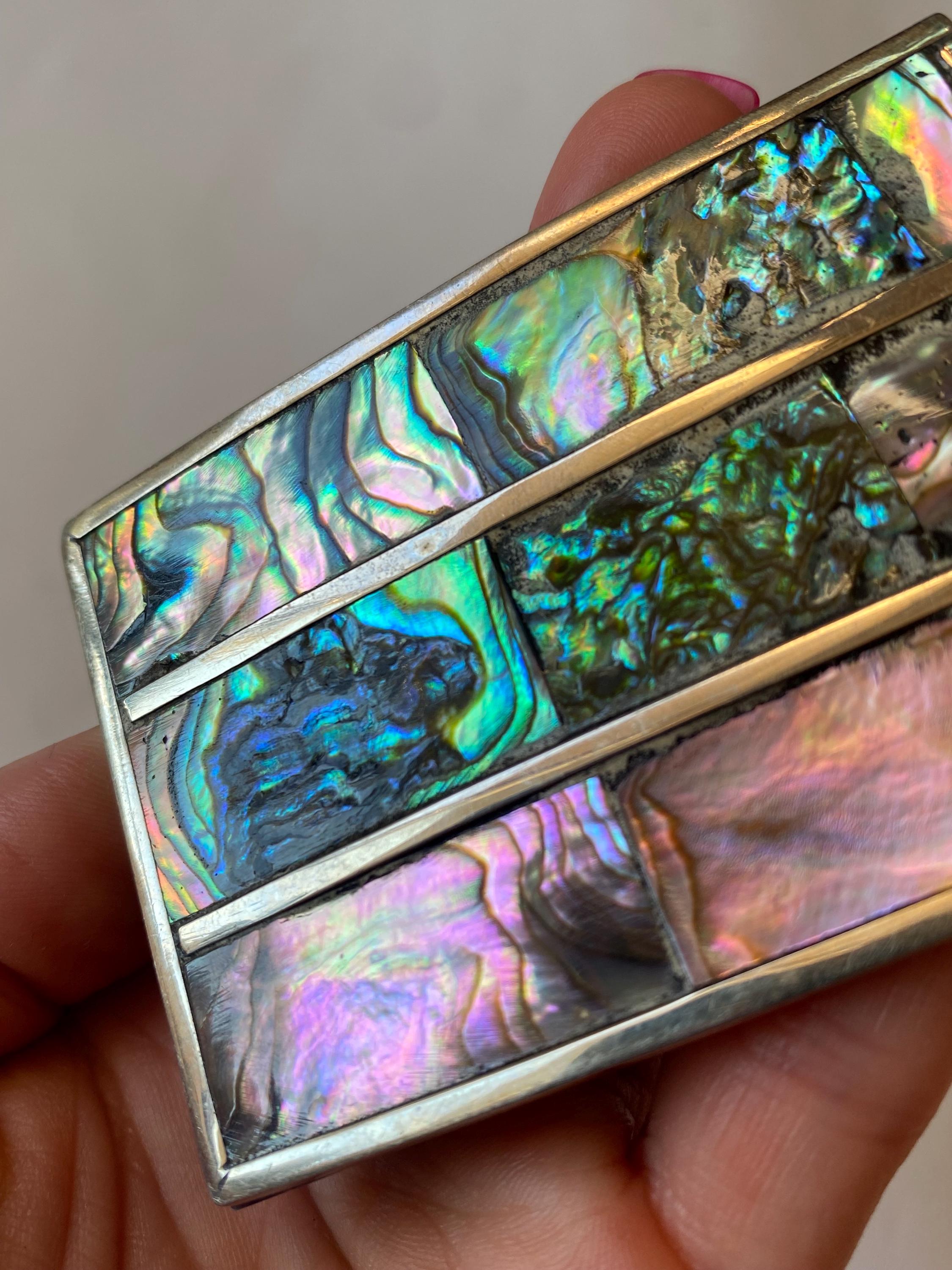 VINTAGE- ALPACA MEXICO SILVER ABALONE / MOTHER
OF PEARL INLAY BELT
BUCKLE 1-1/4” Alpaca Mexico Silver Mother of Pearl Inlay Horse Belt Buckle  main image 2